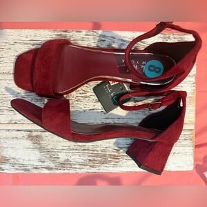 Nicole Miller Burgundy/Burdeo Suede Block Heel Sandals